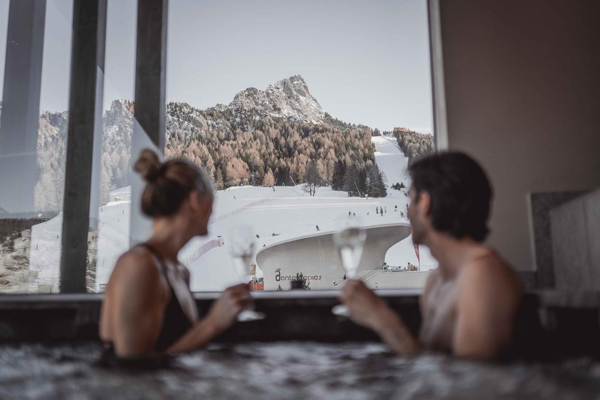 Hotel Continental Dolomites Selva di Val Gardena Exterior photo