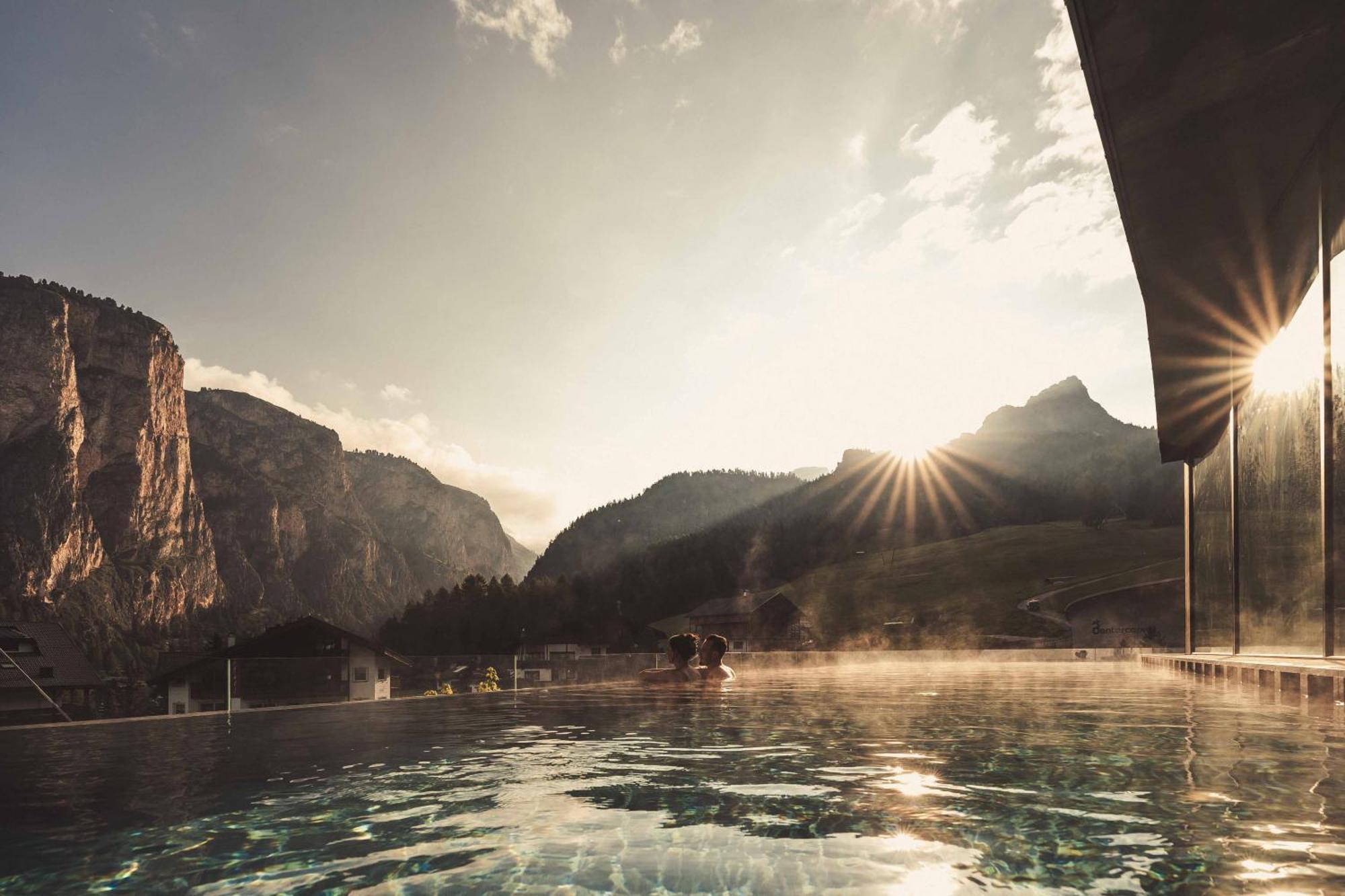 Hotel Continental Dolomites Selva di Val Gardena Exterior photo